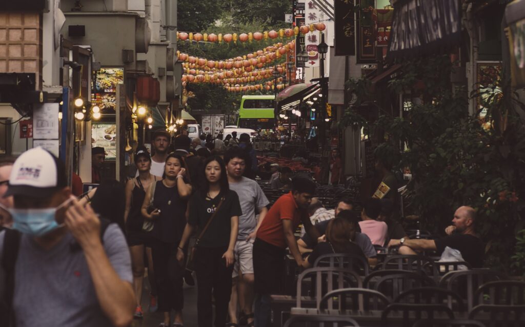 La population de Singapour comprend de nombreux expatriés avec visa de travail